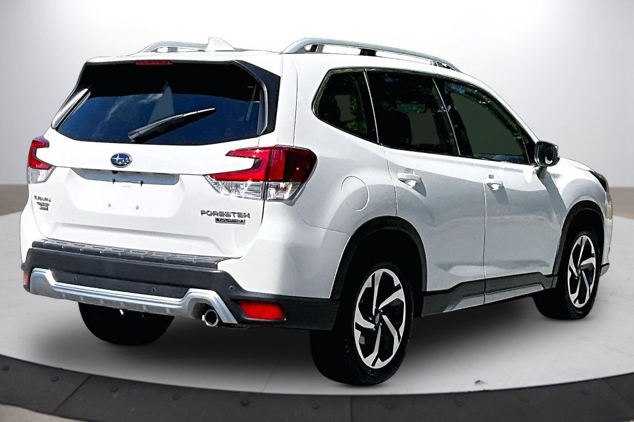 Used 2022 Subaru Forester Touring AWD/4WD image 9