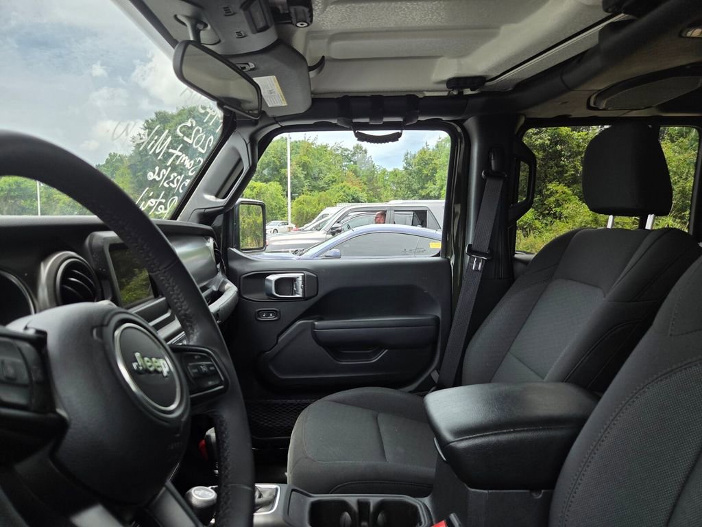 Used 2023 Jeep Gladiator Sport AWD/4WD image 8