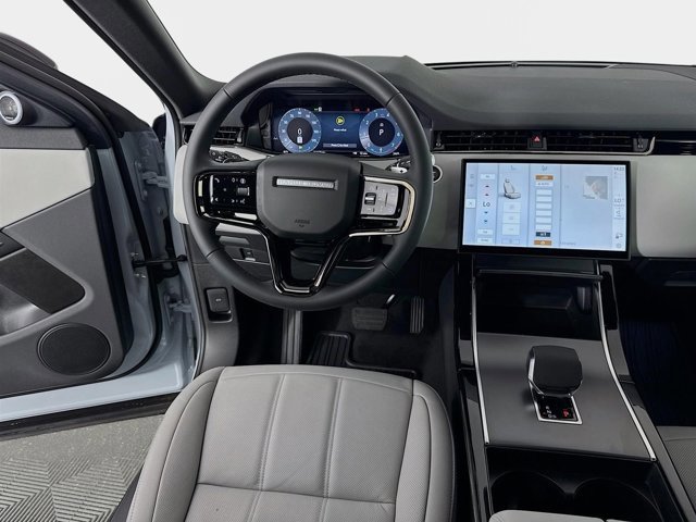 Used 2026 Land Rover Range Rover Evoque S image 25