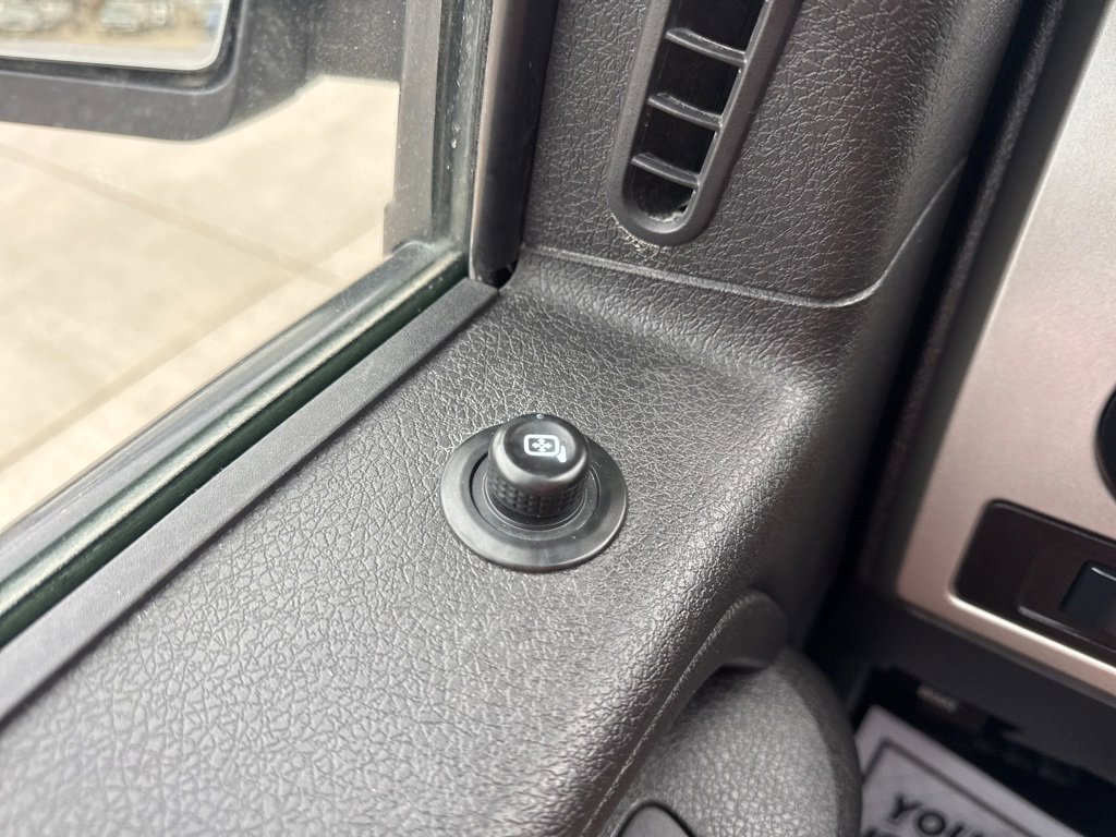 Used 2012 Ford F150 Lariat w/ Lariat Chrome Pkg image 9