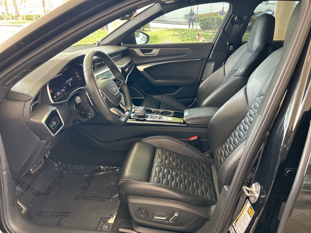 Used 2022 Audi RS 6 w/ Carbon Optic Package image 2