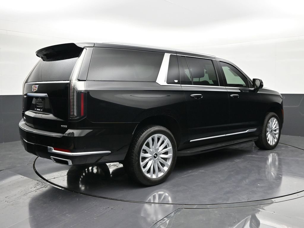 Certified 2025 Cadillac Escalade ESV Luxury image 5