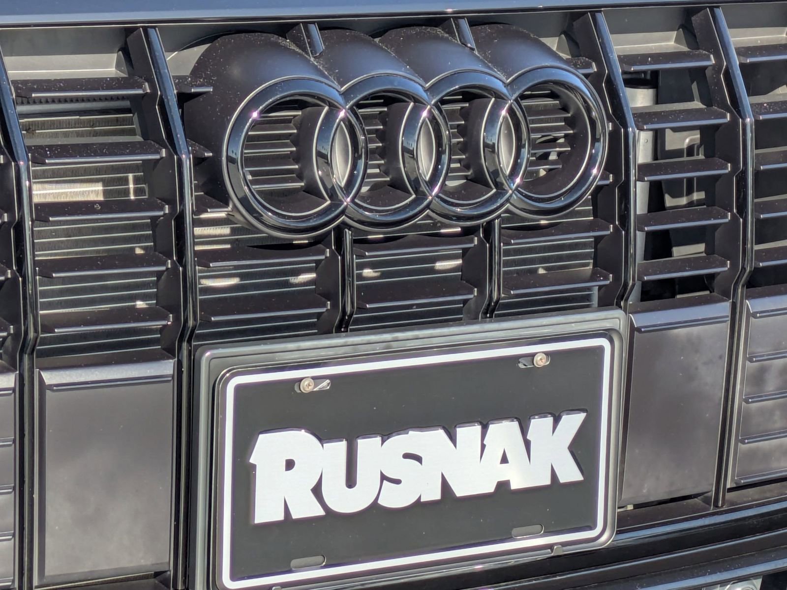 Used 2023 Audi Q3 2.0T Premium w/ Black Optic Sport Package image 25