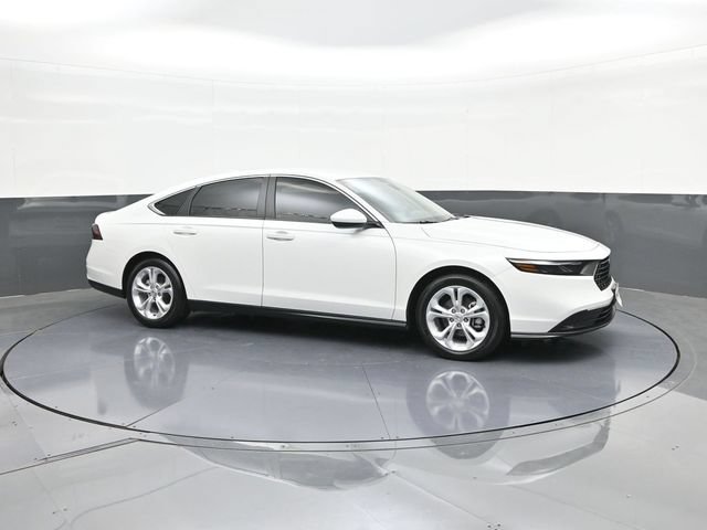 Used 2025 Honda Accord LX image 16