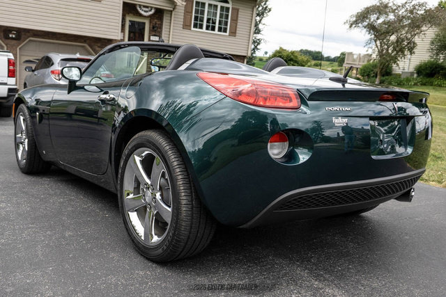 Used 2007 Pontiac Solstice Convertible w/ Premium Package RWD image 6