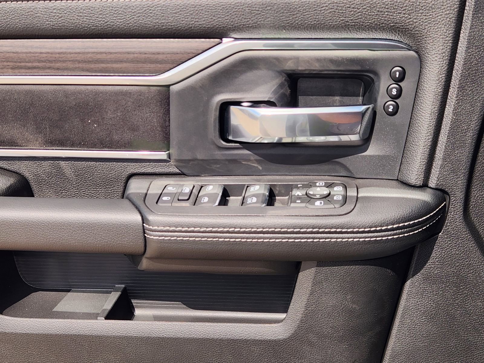 New 2026 RAM 2500 Laramie w/ Night Edition image 20