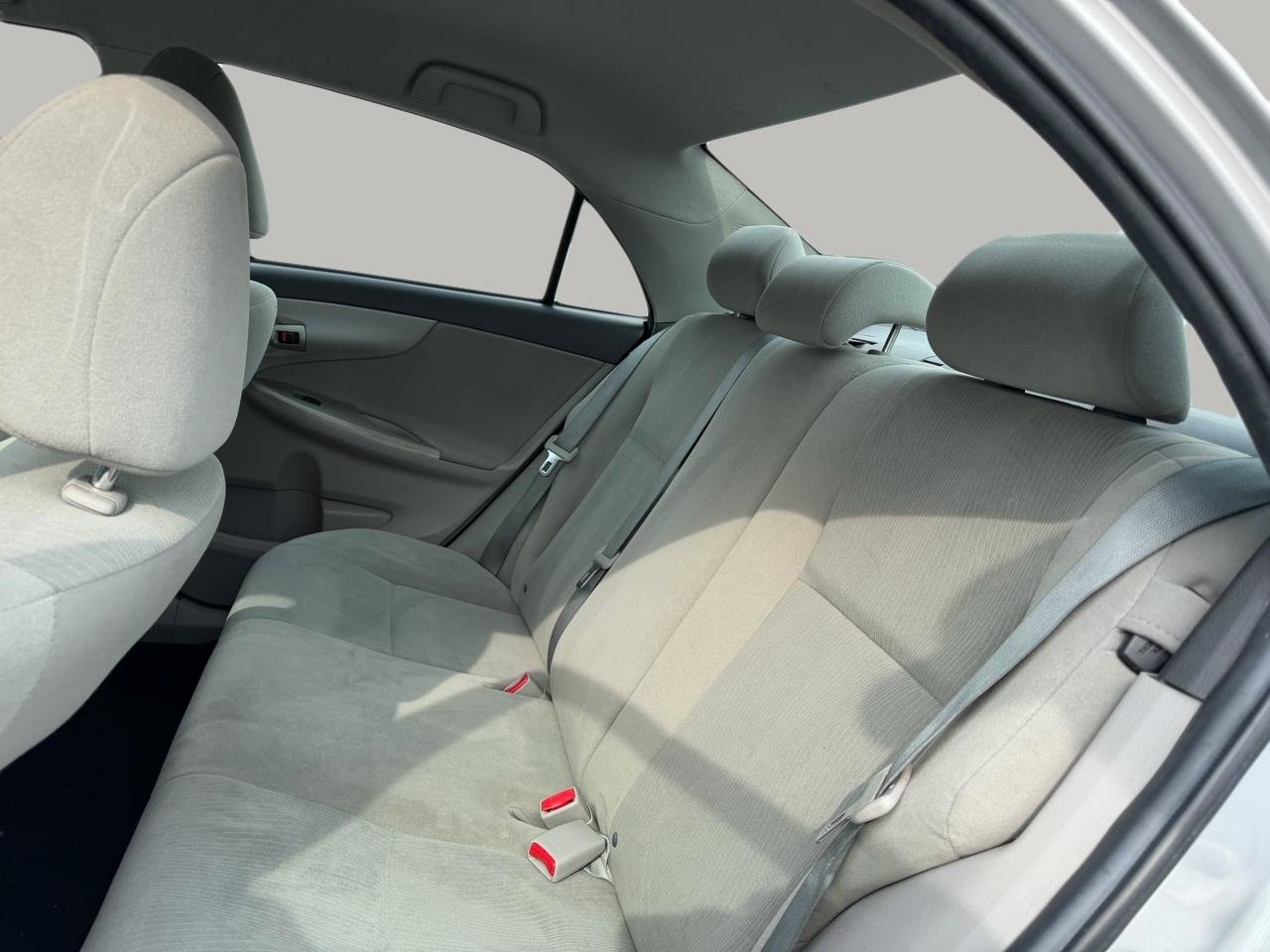 Used 2013 Toyota Corolla LE image 22