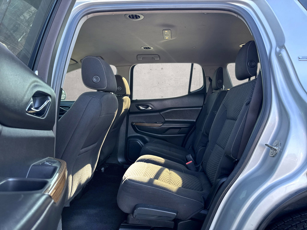 Used 2018 GMC Acadia SLE AWD/4WD image 10