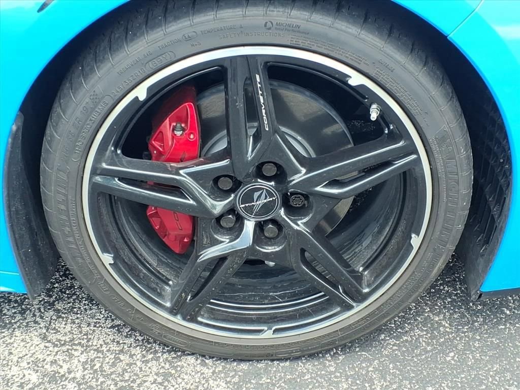 Used 2022 Chevrolet Corvette Stingray Coupe w/ 1LT RWD image 11