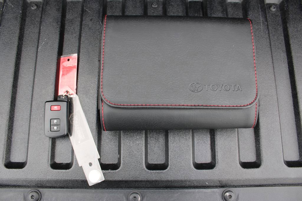 Used 2019 Toyota Tacoma TRD Sport image 39