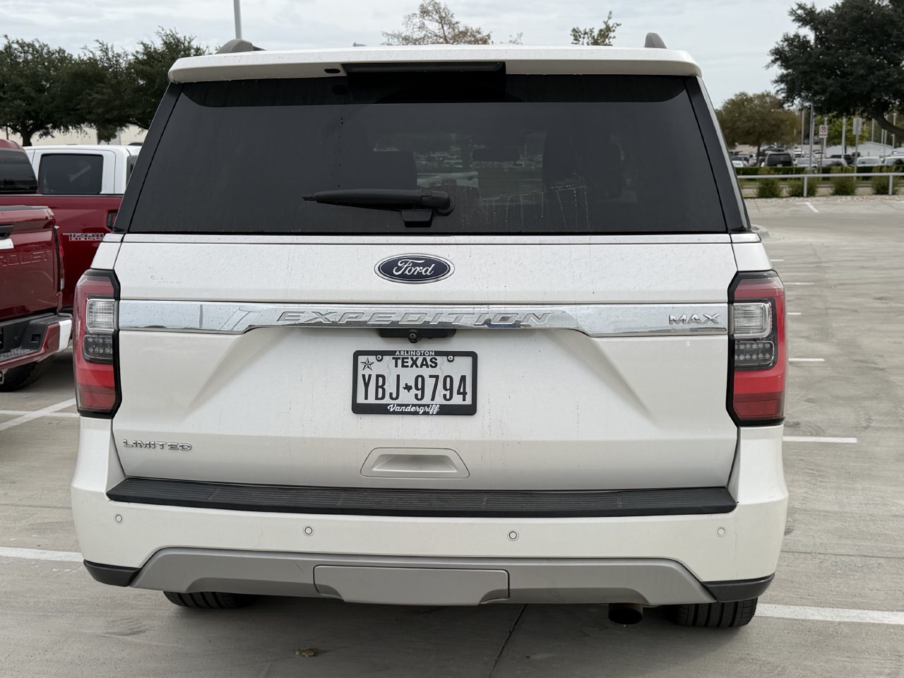 Used 2018 Ford Expedition Max Limited w/ Equipment Group 302A RWD image 5