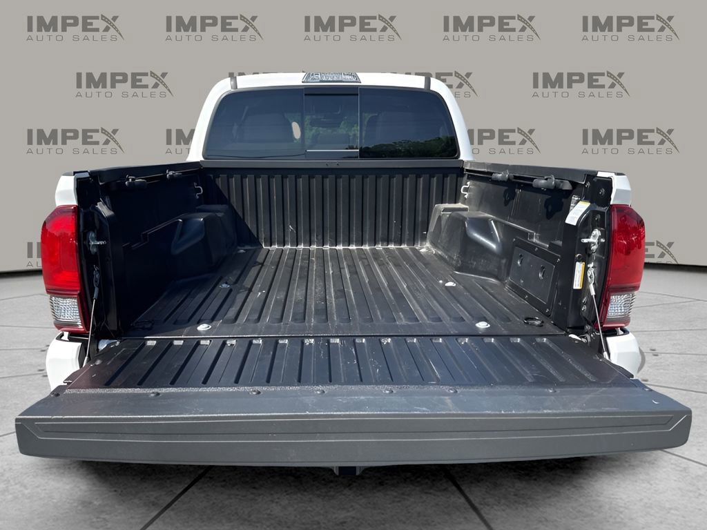 Used 2023 Toyota Tacoma SR5 w/ Technology Package image 28