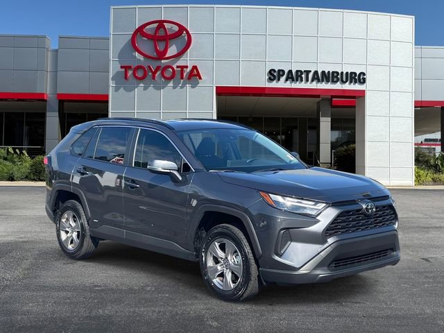 Used 2025 Toyota RAV4 XLE AWD/4WD image 1