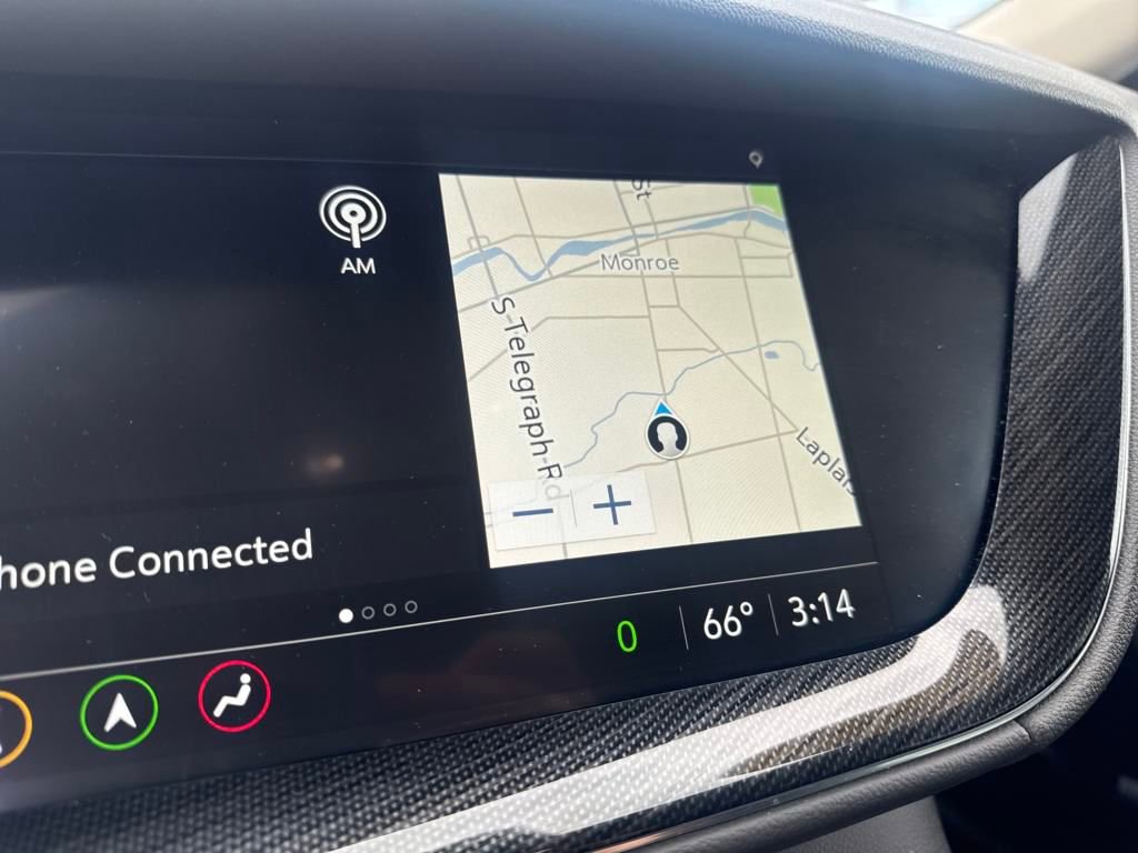 Used 2022 Buick Envision Essence w/ Technology Package I image 23