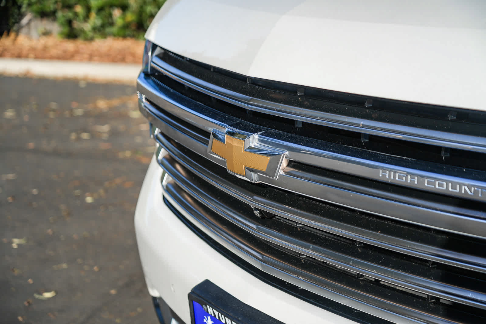 Used 2021 Chevrolet Tahoe High Country w/ Premium Package AWD/4WD image 3