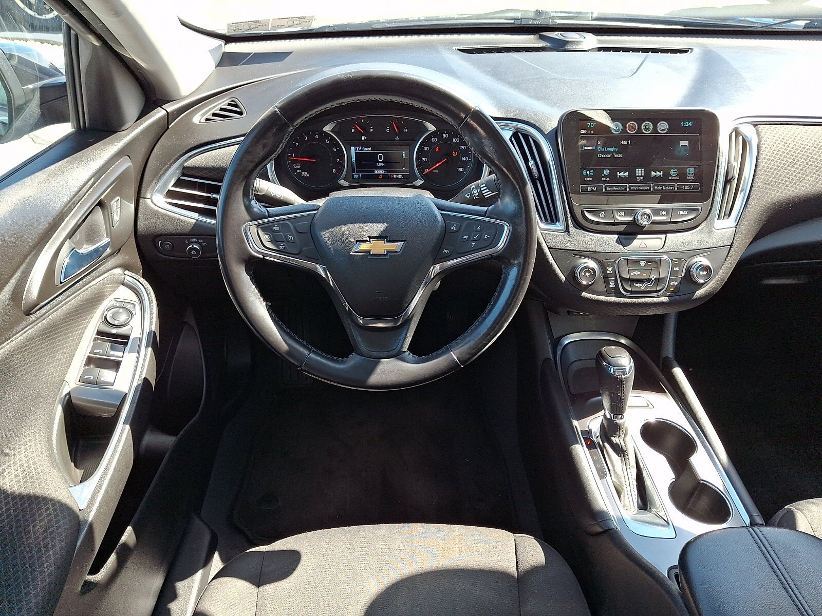 Used 2018 Chevrolet Malibu LT FWD image 13