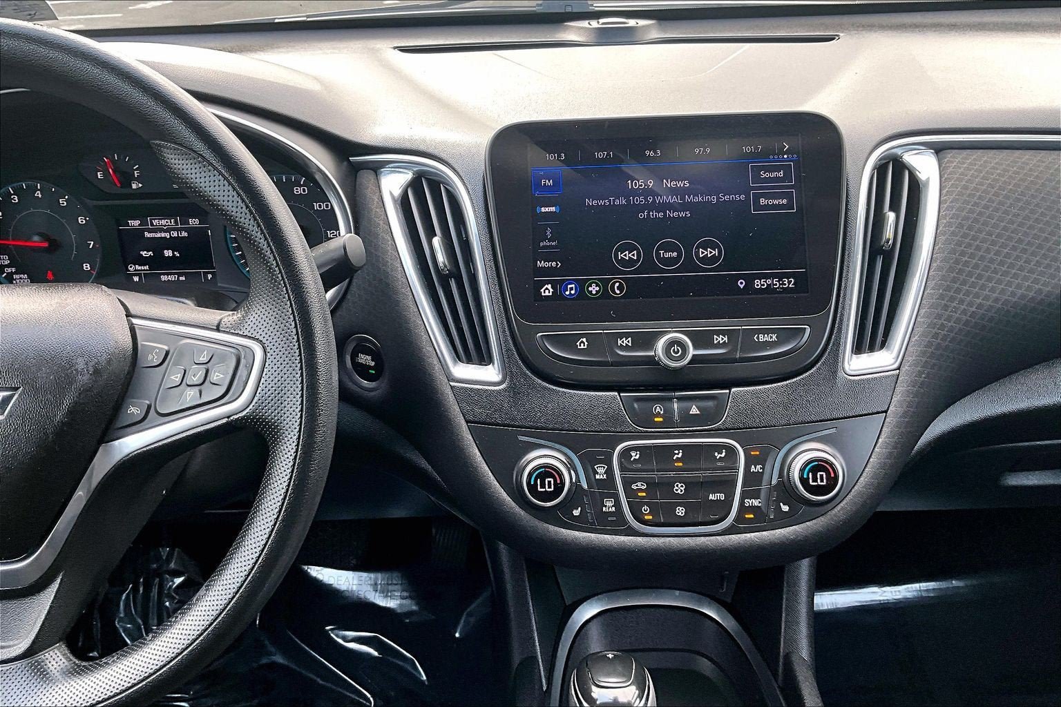 Used 2020 Chevrolet Malibu LT FWD image 6