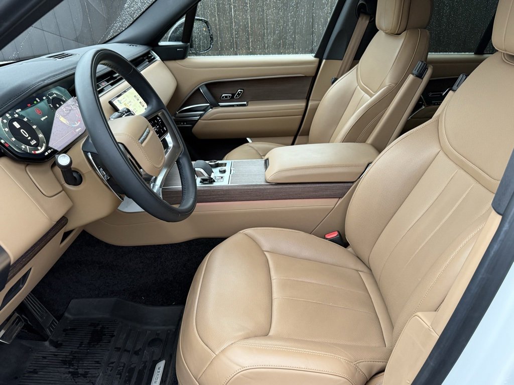 Certified 2023 Land Rover Range Rover SE image 12