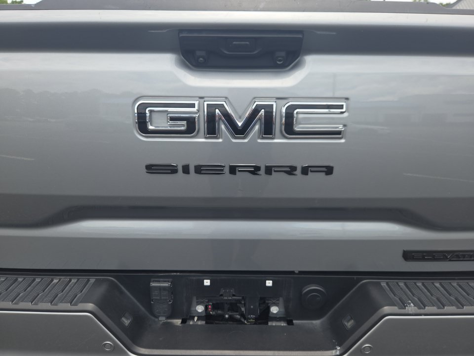 Used 2024 GMC Sierra 1500 Elevation w/ Elevation Premium Package AWD/4WD image 18
