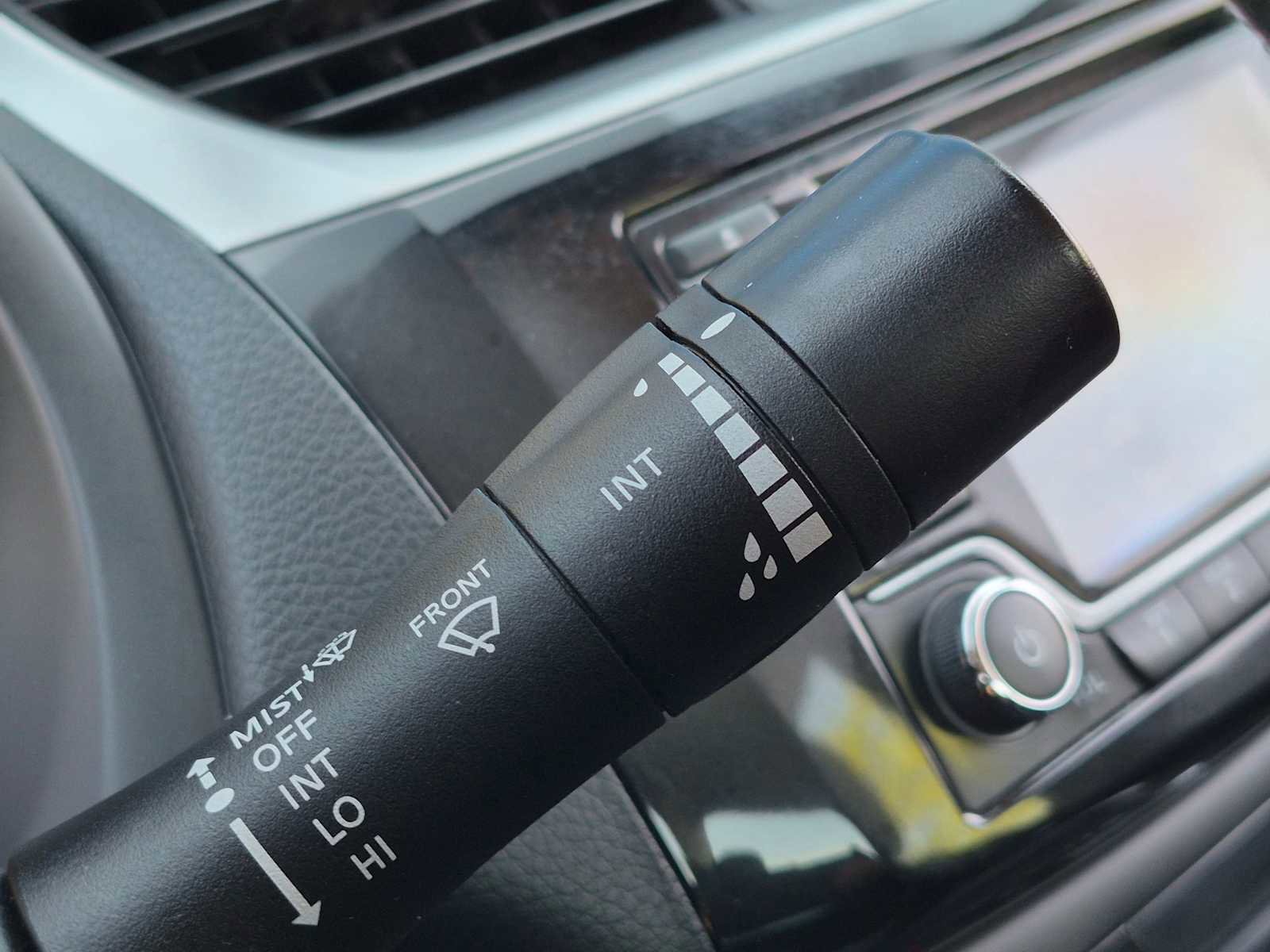 Used 2018 Nissan Sentra SV FWD image 22