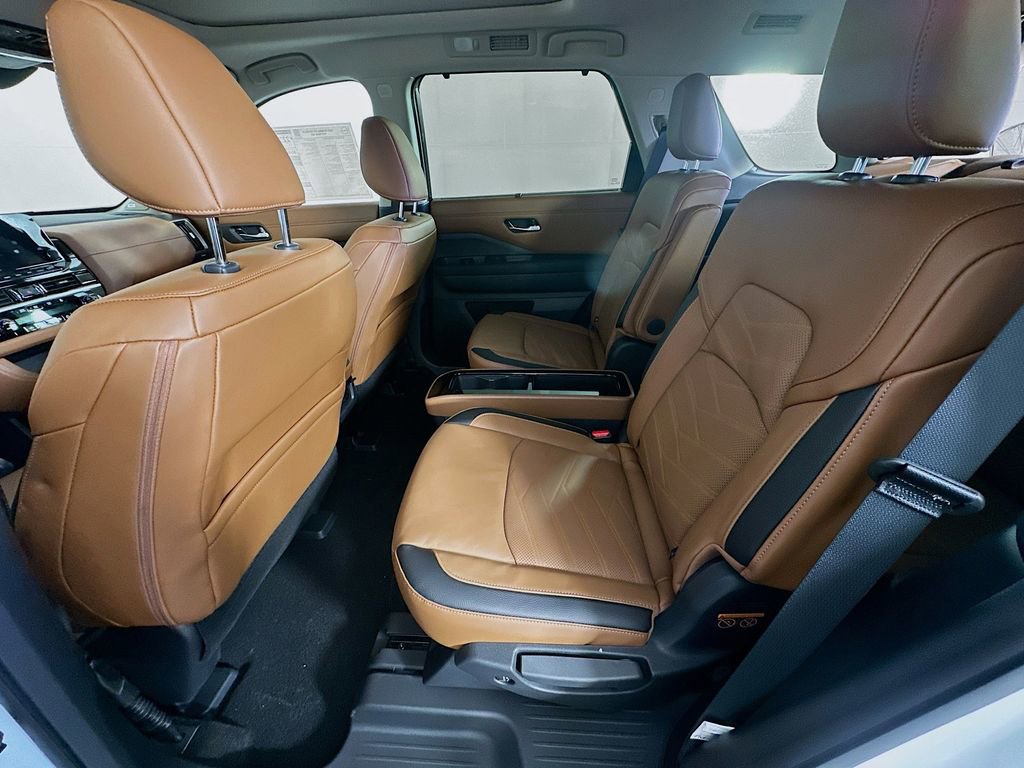 New 2025 Nissan Pathfinder Platinum image 33