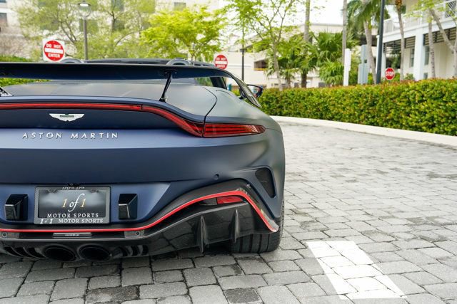 Used 2023 Aston Martin V12 Vantage Roadster RWD image 26