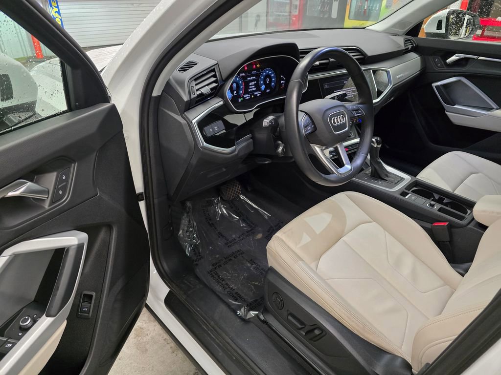 Used 2023 Audi Q3 2.0T Premium image 15