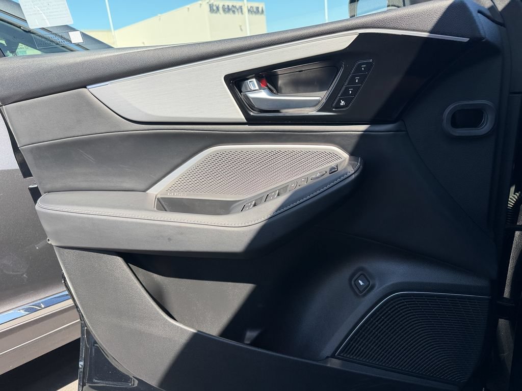Used 2023 Acura MDX FWD w/ Technology Package image 13