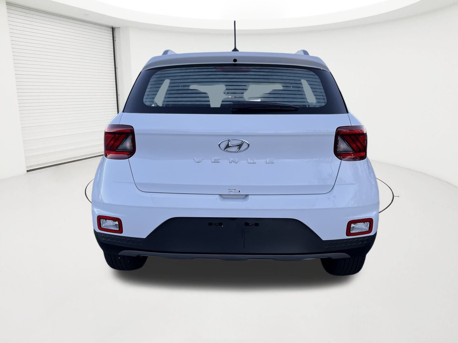 Used 2025 Hyundai Venue SEL image 3