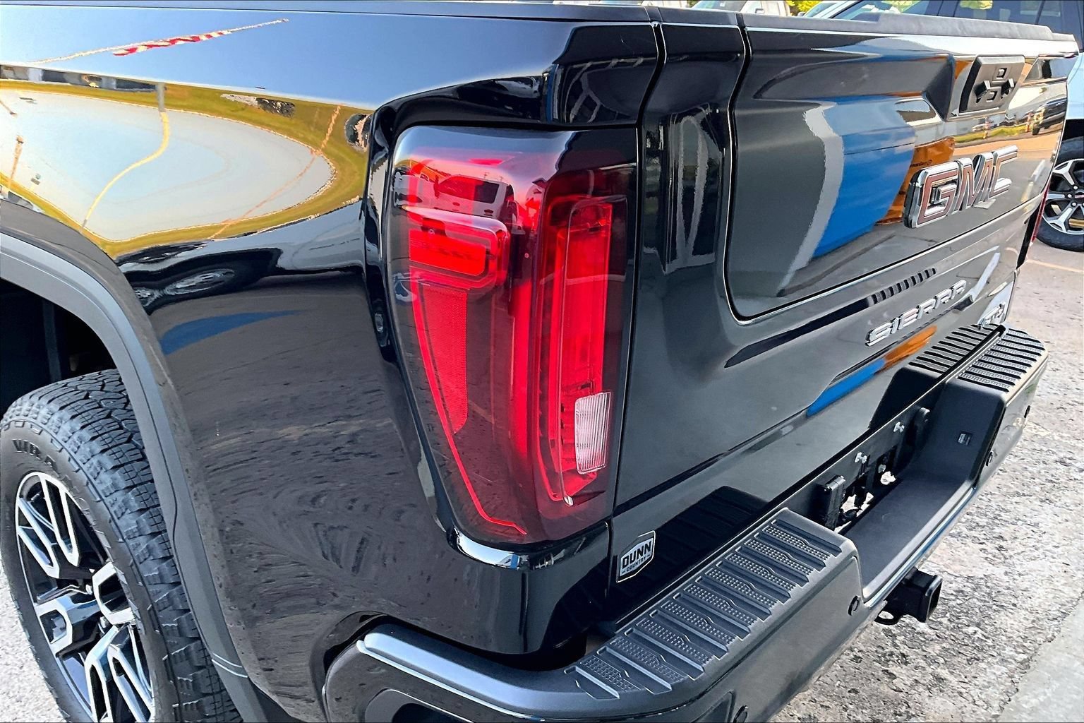 Used 2025 GMC Sierra 1500 AT4 w/ AT4 Premium Package AWD/4WD image 33