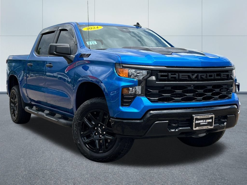 Used 2024 Chevrolet Silverado 1500 Custom Trail Boss w/ Turbomax Blackout Package AWD/4WD image 34