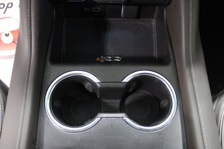 Used 2024 GMC Yukon SLT w/ SLT Luxury Package AWD/4WD image 34