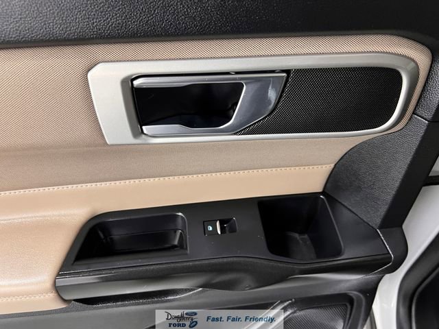 Used 2020 Ford Explorer XLT w/ Comfort Package image 24