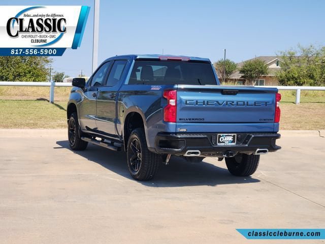 Used 2024 Chevrolet Silverado 1500 Custom Trail Boss w/ LPO, Dark Essentials Package AWD/4WD image 8