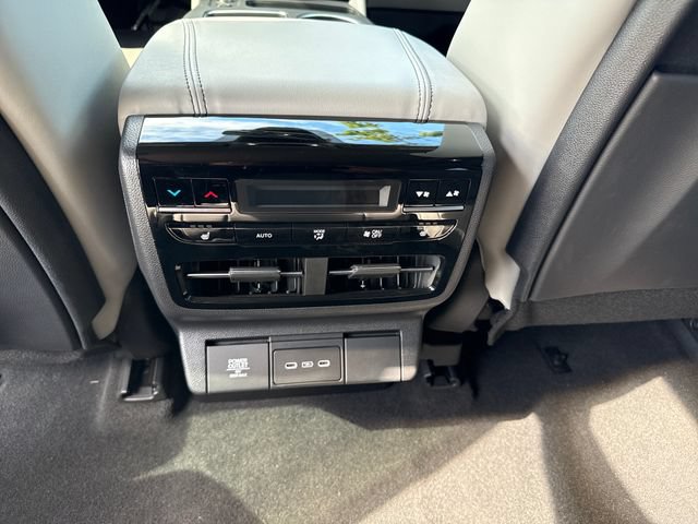 Certified 2026 Acura MDX w/ Advance Package AWD/4WD image 14