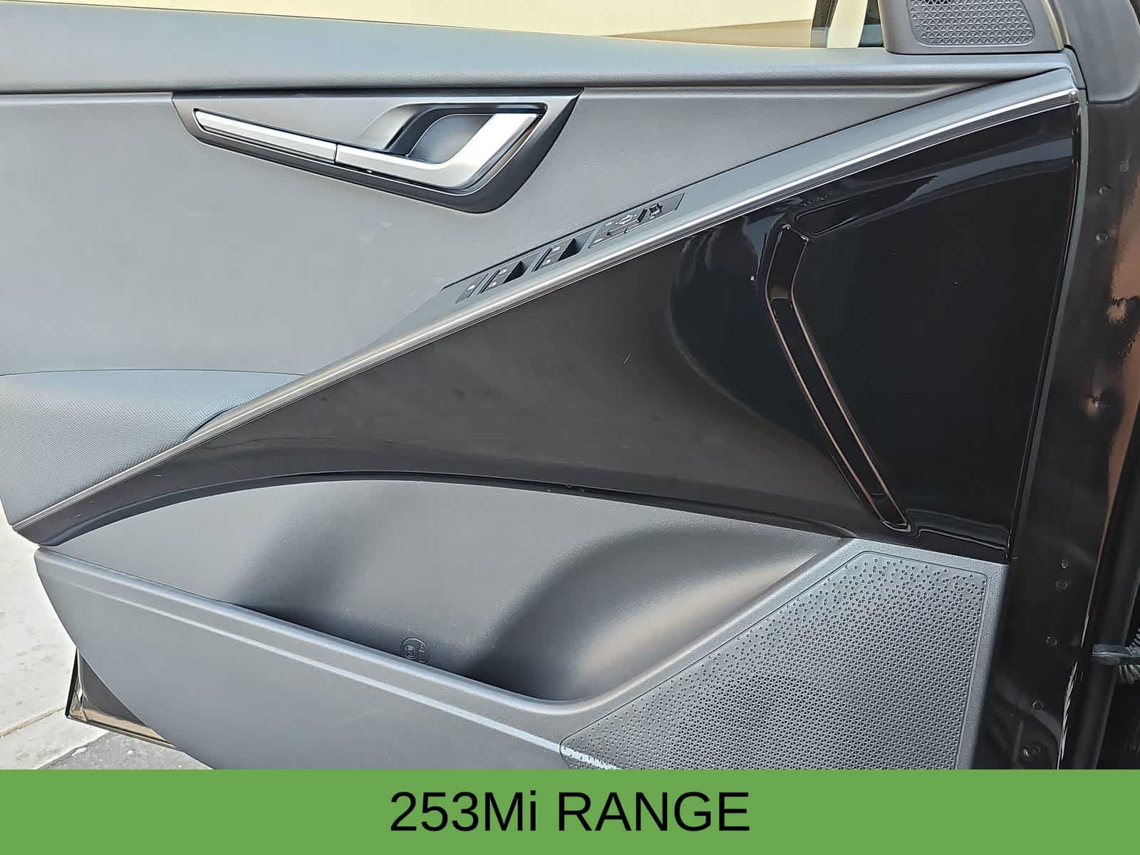 Used 2023 Kia Niro Wind FWD image 28