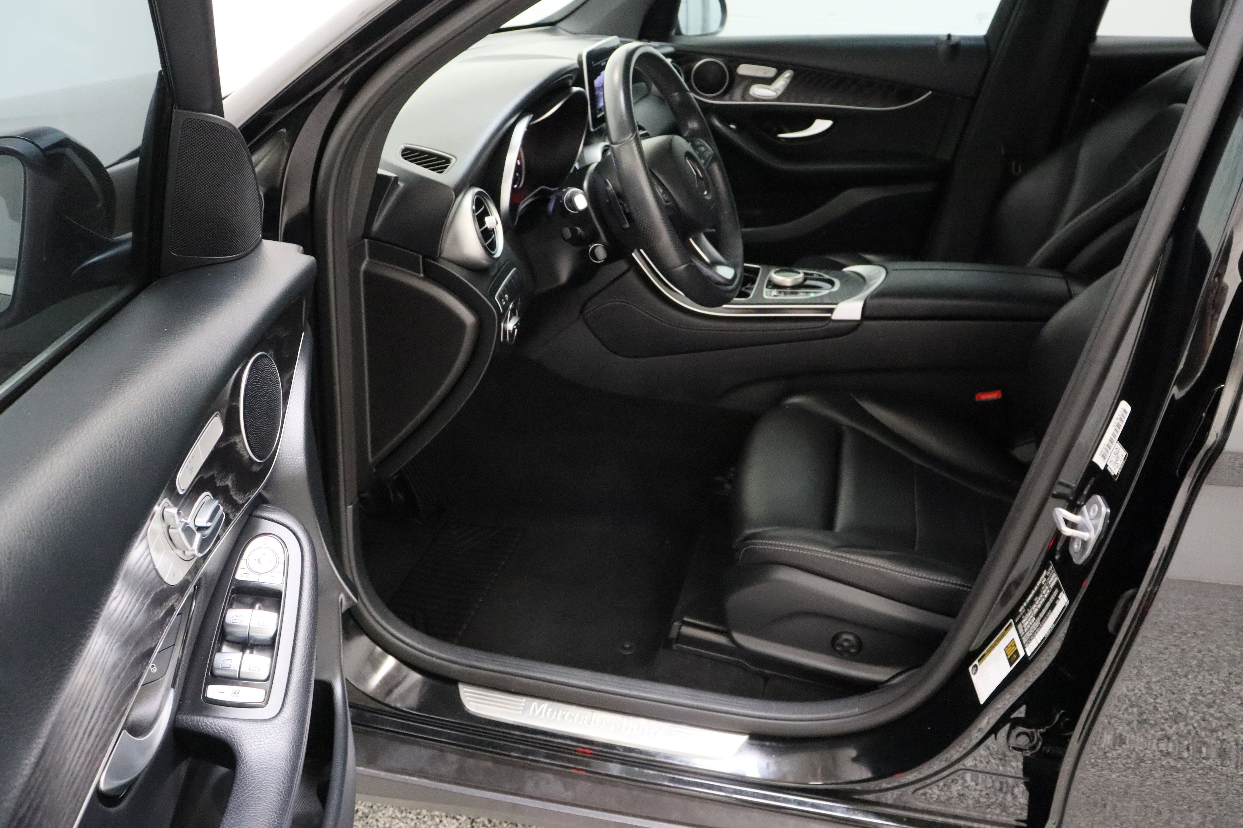 Used 2018 Mercedes-Benz GLC 300 image 15