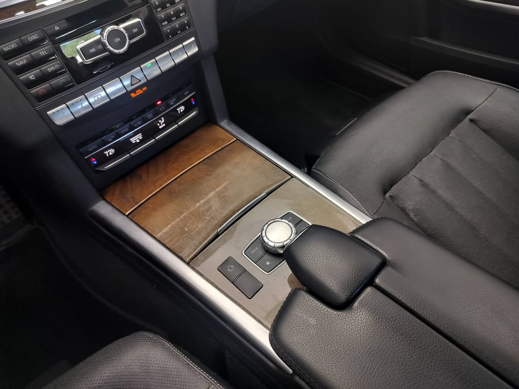 Used 2015 Mercedes-Benz E 400 4MATIC Sedan image 16