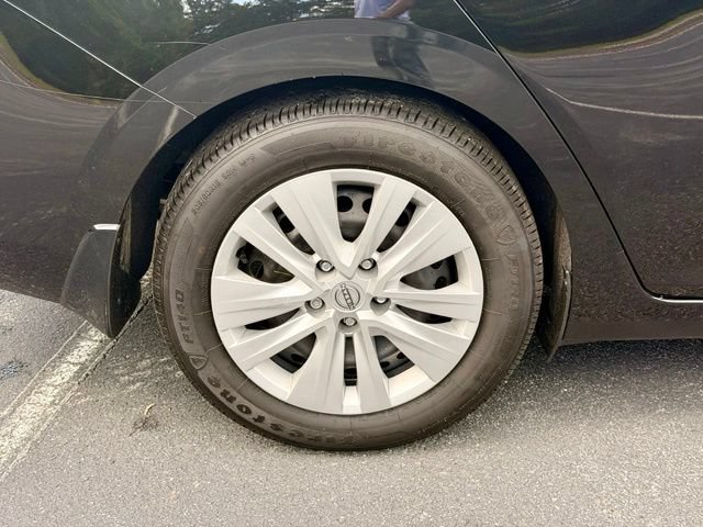 Used 2025 Nissan Sentra S FWD image 30