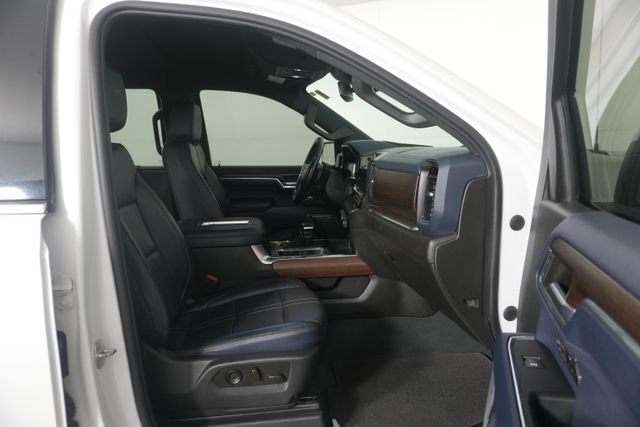 Used 2022 Chevrolet Silverado 1500 High Country w/ Z71 Off-Road Package AWD/4WD image 34