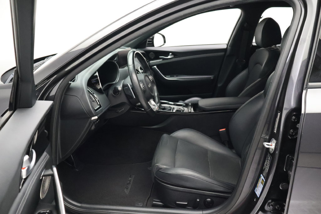Used 2022 Kia Stinger GT-Line w/ Sun & Sound Package RWD image 14