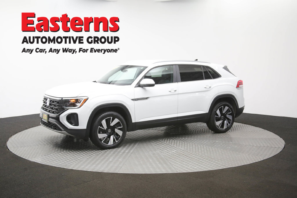 Used 2025 Volkswagen Atlas Cross Sport SE FWD image 58