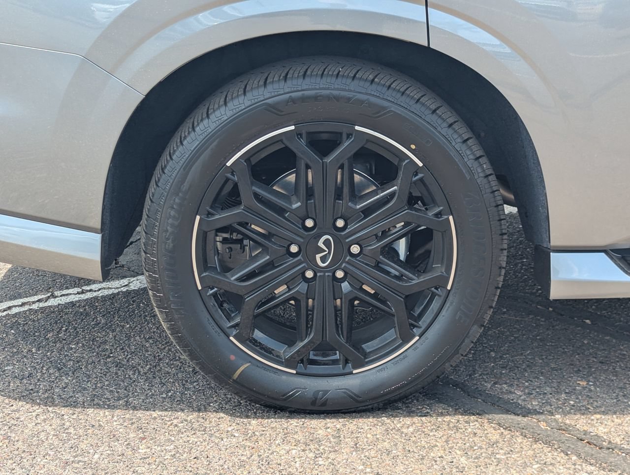 New 2027 INFINITI QX80 Sensory AWD/4WD image 9