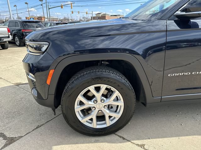 Used 2024 Jeep Grand Cherokee Limited w/ Trailer Tow Package AWD/4WD image 35