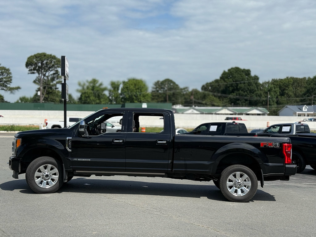 Used 2017 Ford F250 Platinum w/ Platinum Ultimate Package AWD/4WD image 38