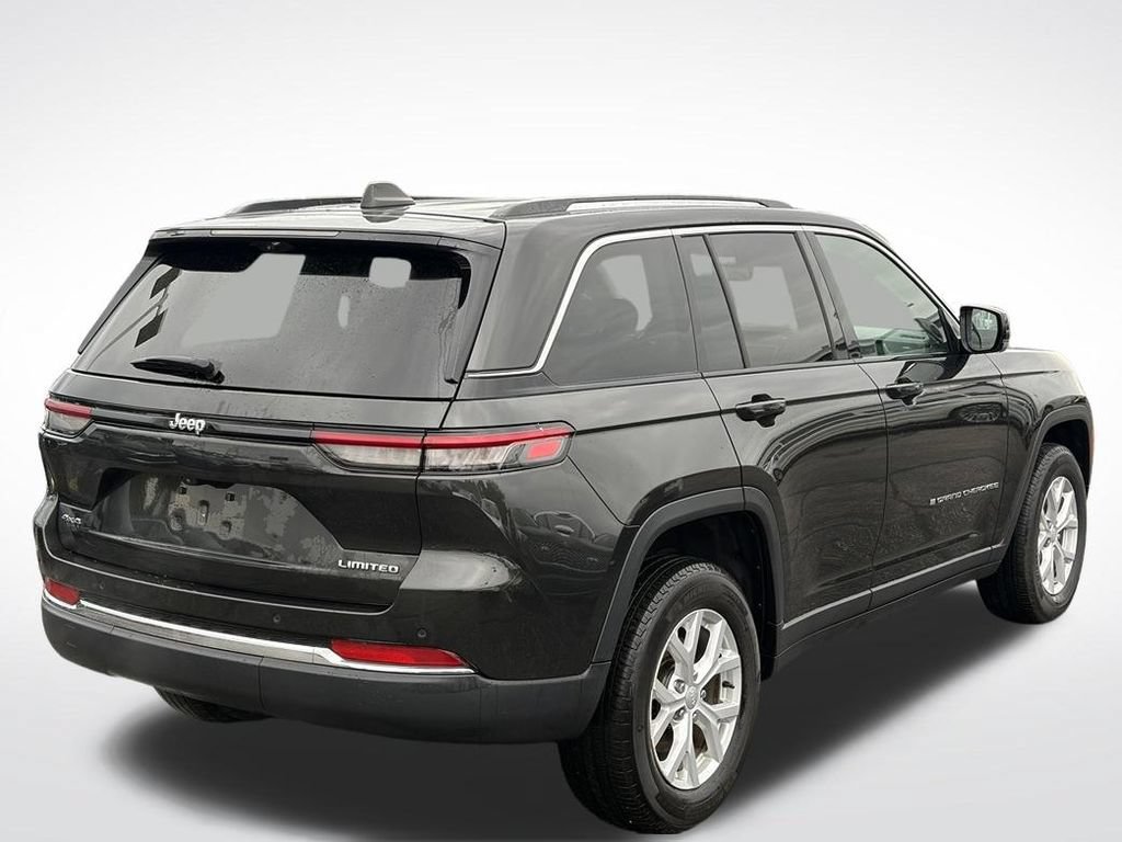 Used 2023 Jeep Grand Cherokee Limited w/ Luxury Tech Group II AWD/4WD image 6