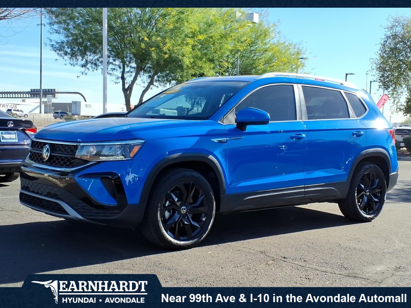 Used 2023 Volkswagen Taos SE w/ Panoramic Sunroof Package image 1