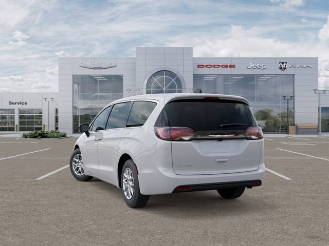 New 2025 Chrysler Voyager LX image 4