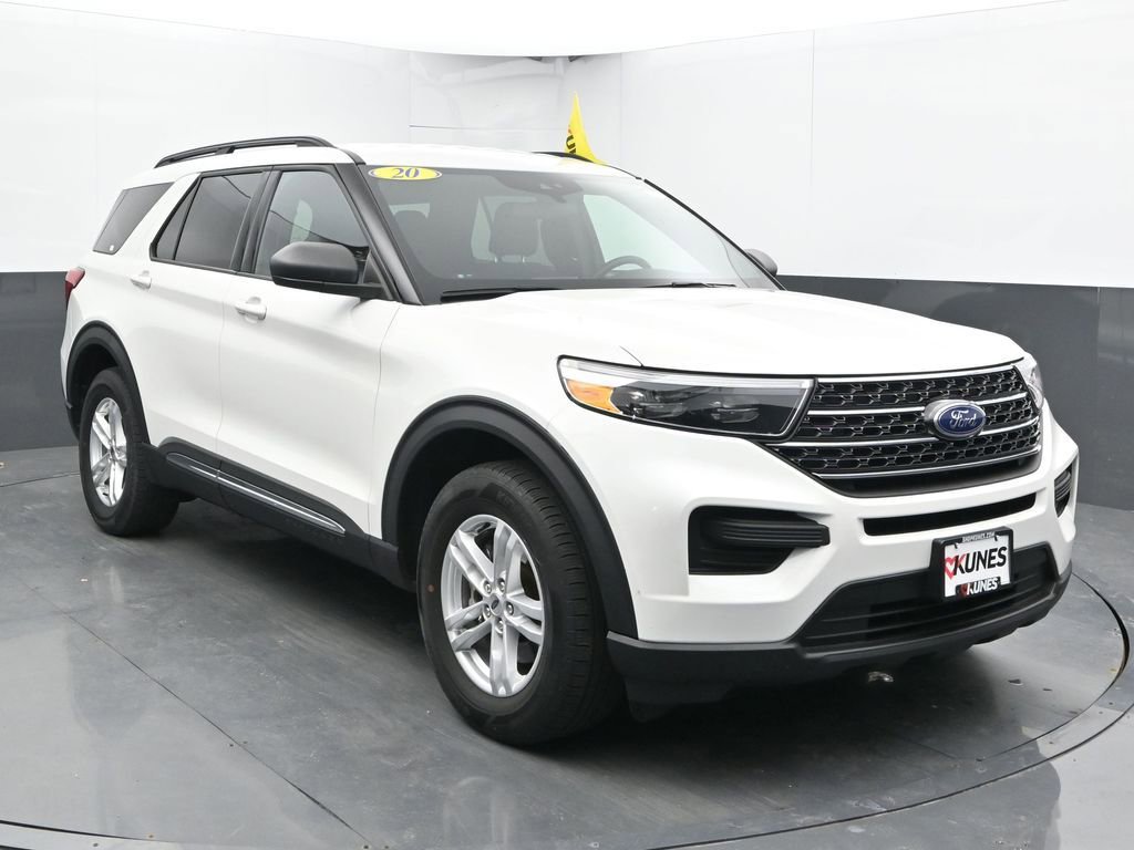 Used 2020 Ford Explorer XLT w/ Comfort Package AWD/4WD image 3