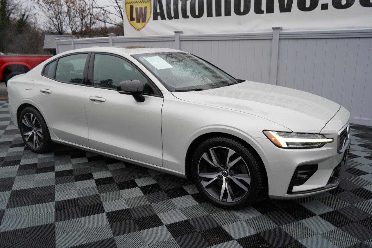 Used 2019 Volvo S60 T6 R-Design AWD/4WD image 2